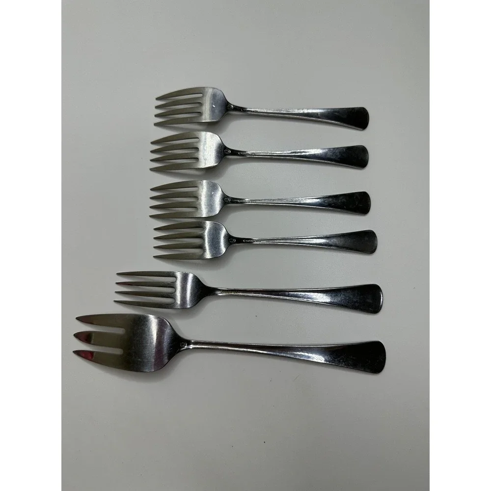 BEADED ARTISTRY  NEEDLEPOINT Oneida LTD Stainless Silverware Flatware 6 Pc Forks